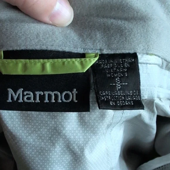Marmot Women's Rain Jacket - Picture 5 of 6